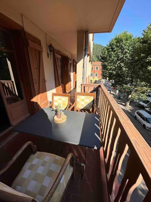 Charmant Appartement Renove Au Coeur Du Village Saint-Martin-Vesubie Bagian luar foto